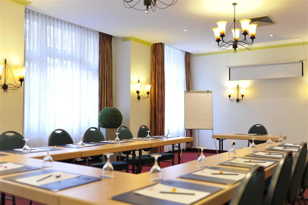 Отель Western Excelsior 4*