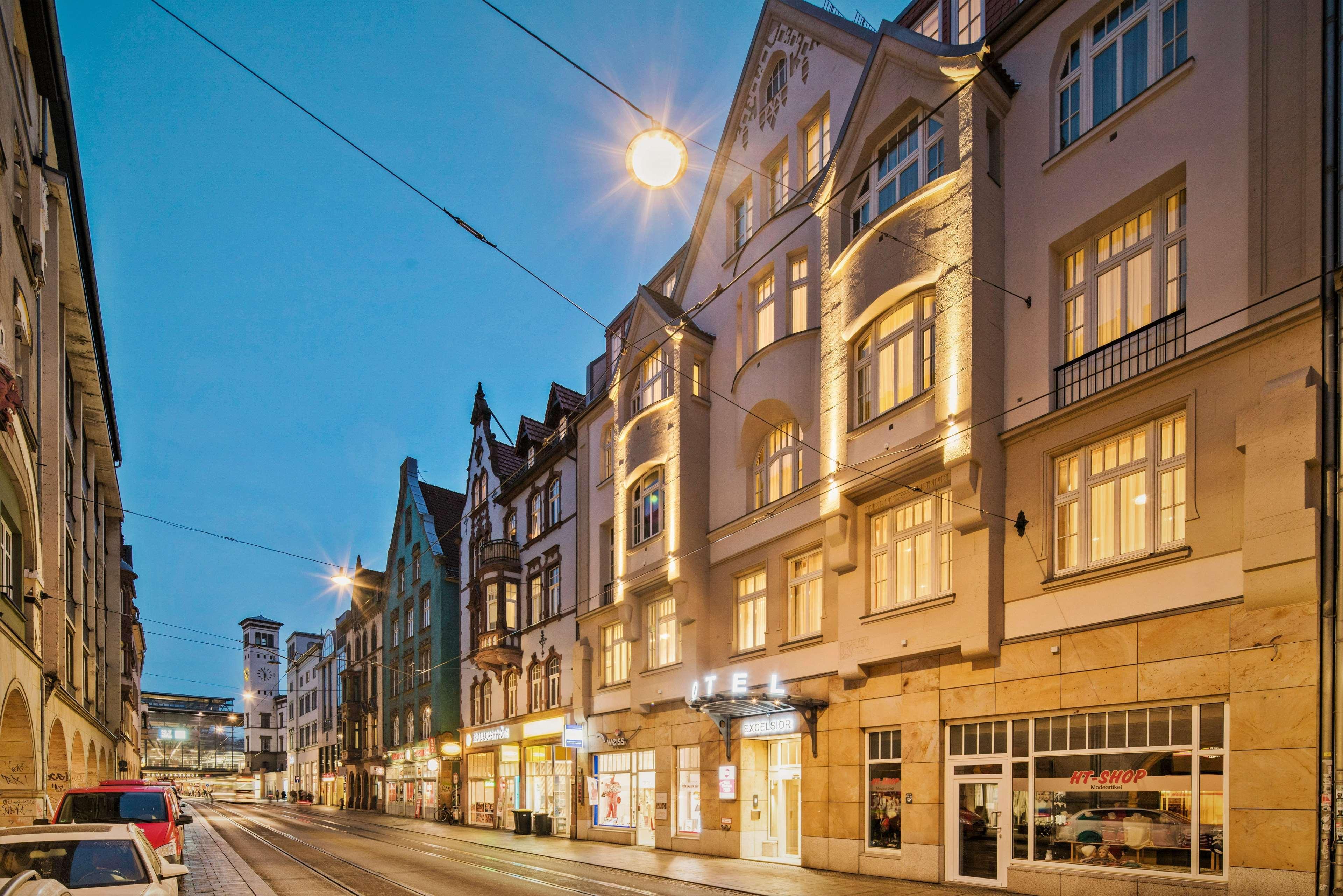 Western Excelsior Отель 4*