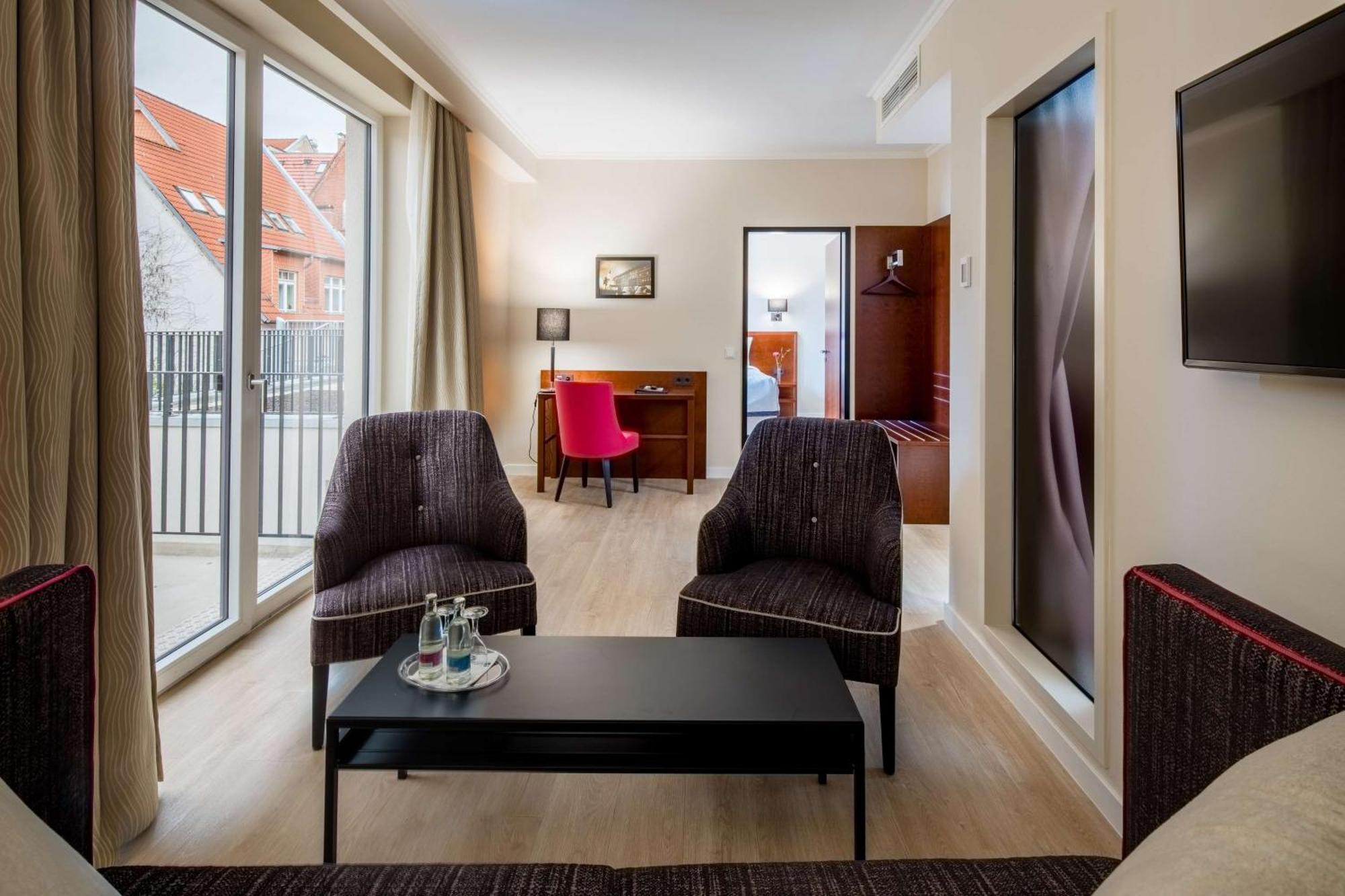 Western Excelsior Отель 4*