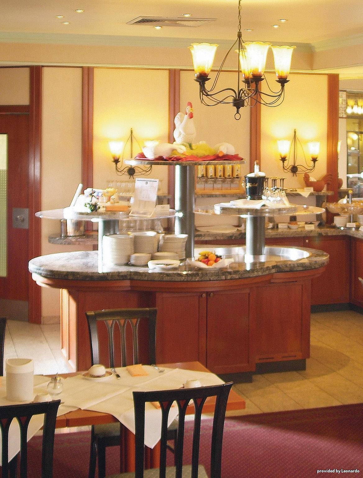 Western Excelsior Отель 4*