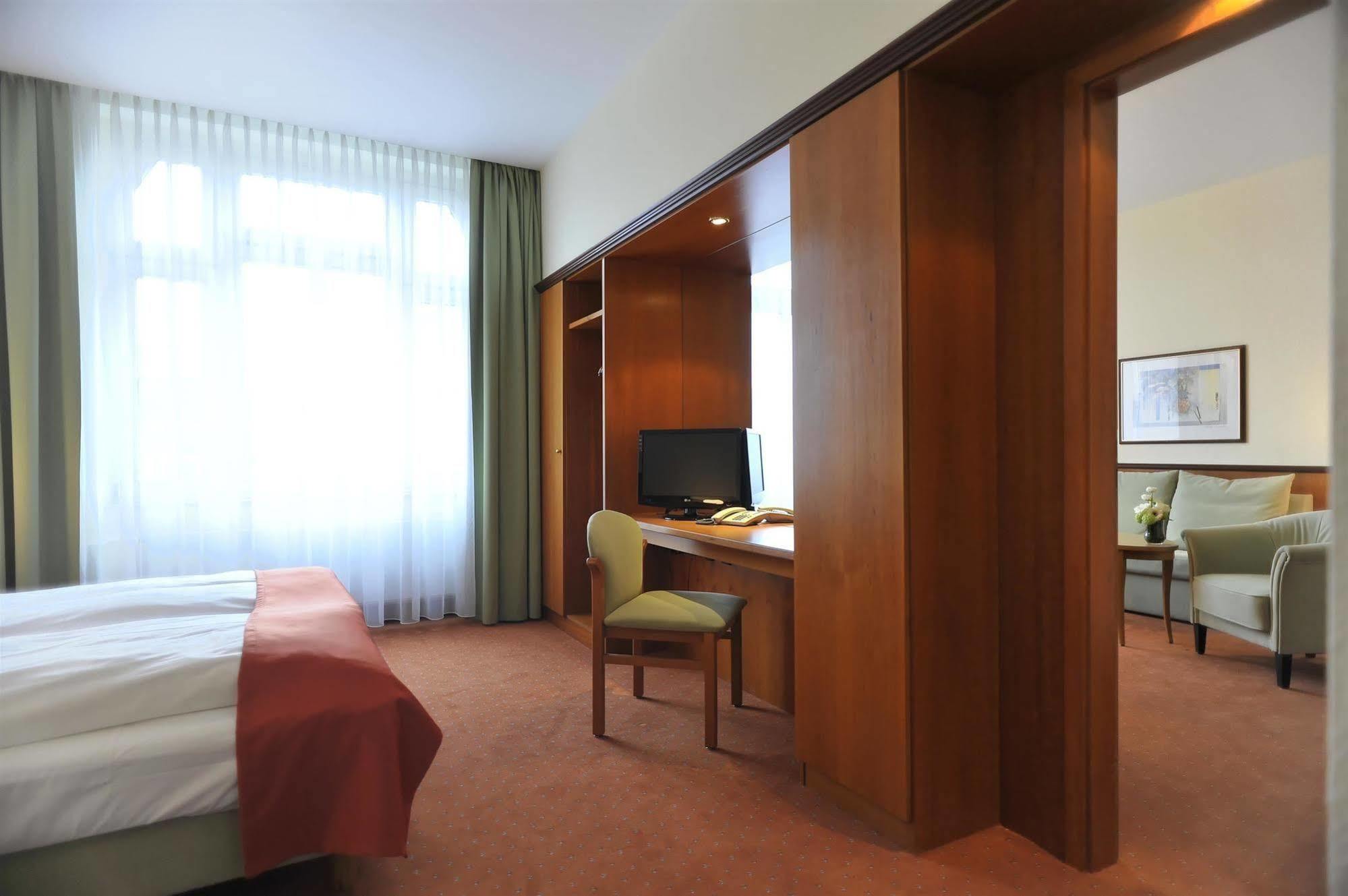 Western Excelsior Erfurt