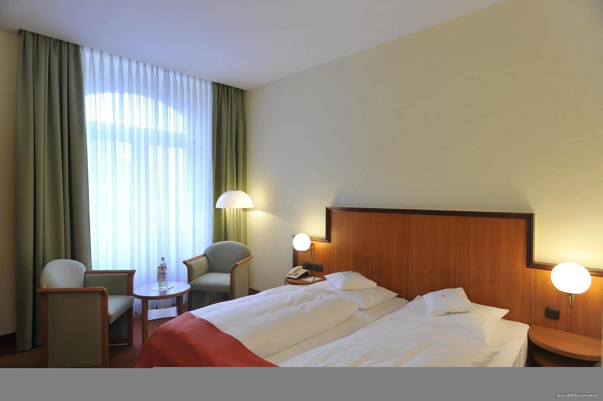 Western Excelsior Hotel 4*